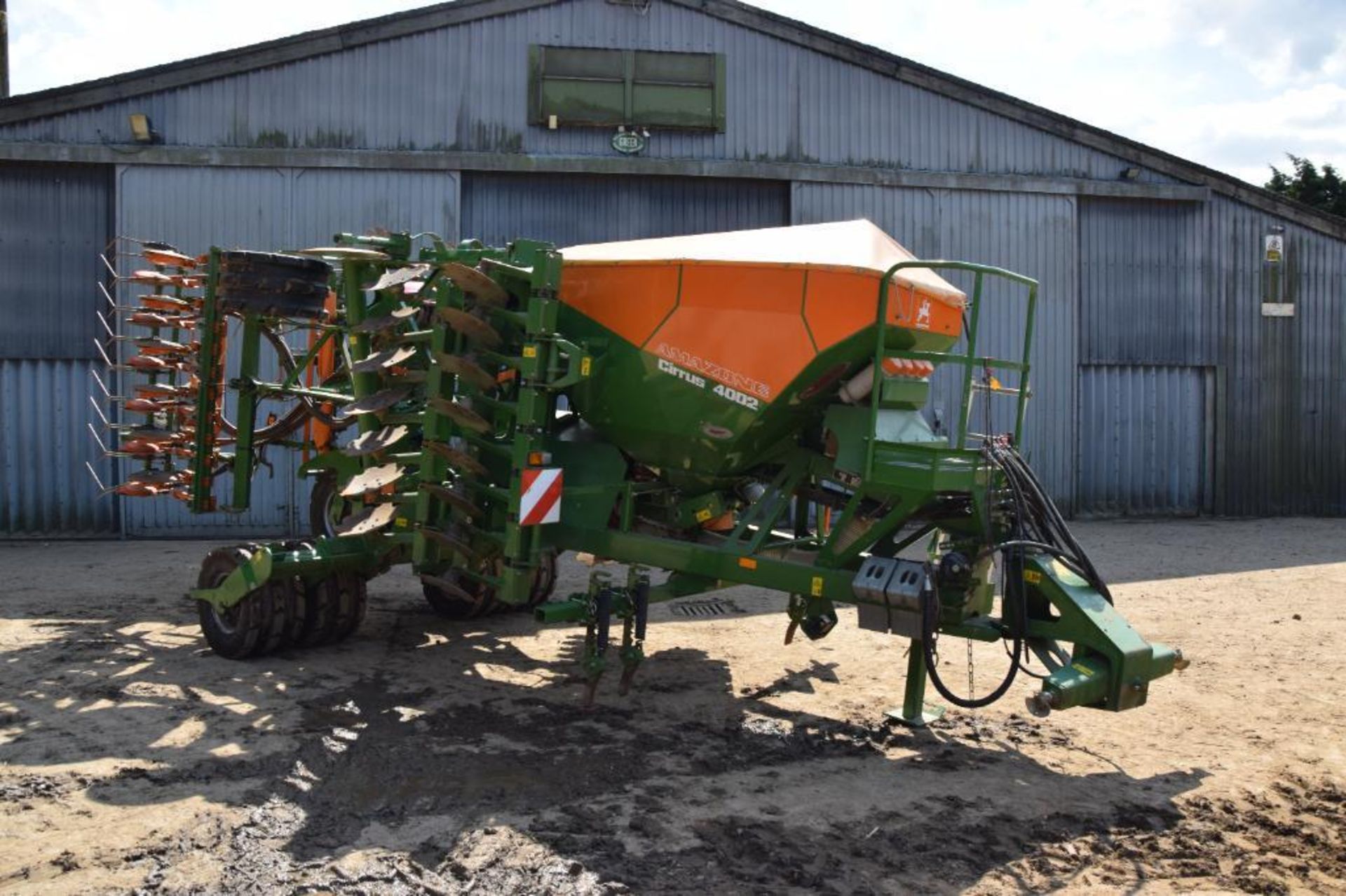 2011 Amazone Cirrus 4002 4m hydraulic folding drill with wheel track eradicators, discs, packer and - Image 6 of 21