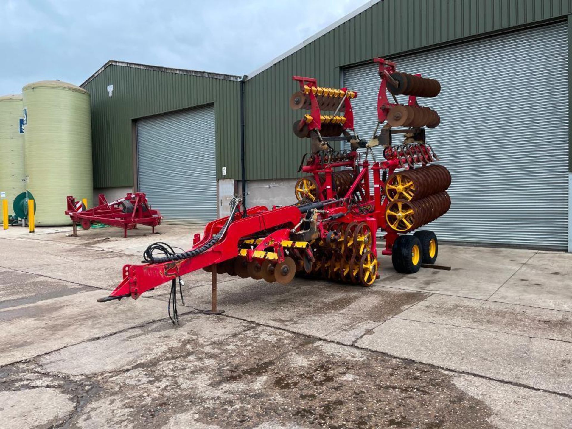 Vaderstad Rexius Twin 630 with front discs, ring packers and levelling boards. NB: Manual in office - Image 5 of 11