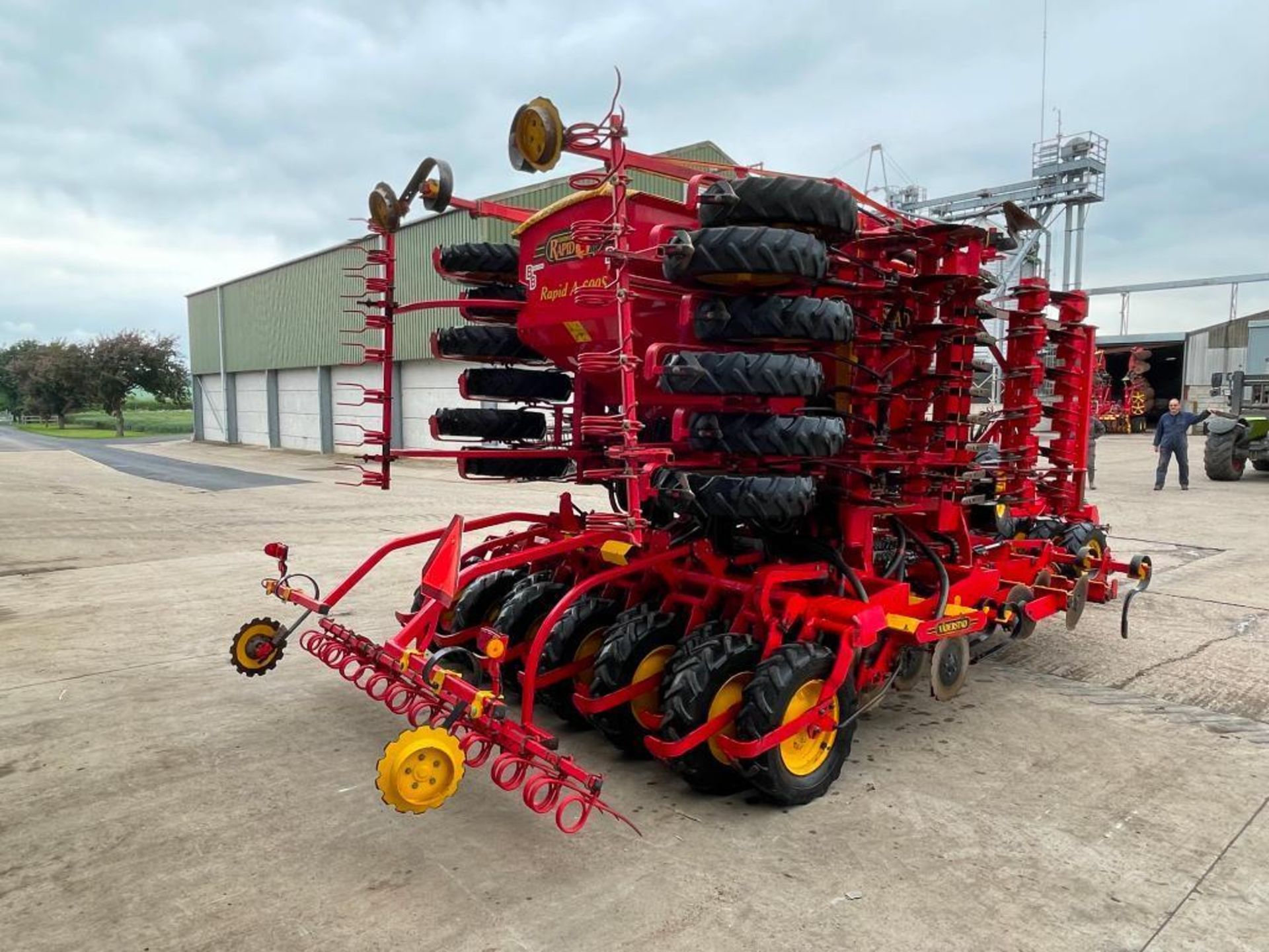2011 Vaderstad Rapid RDA600S disc drill with wheel track eradicator tines, rear tyre packer and tram - Image 11 of 18