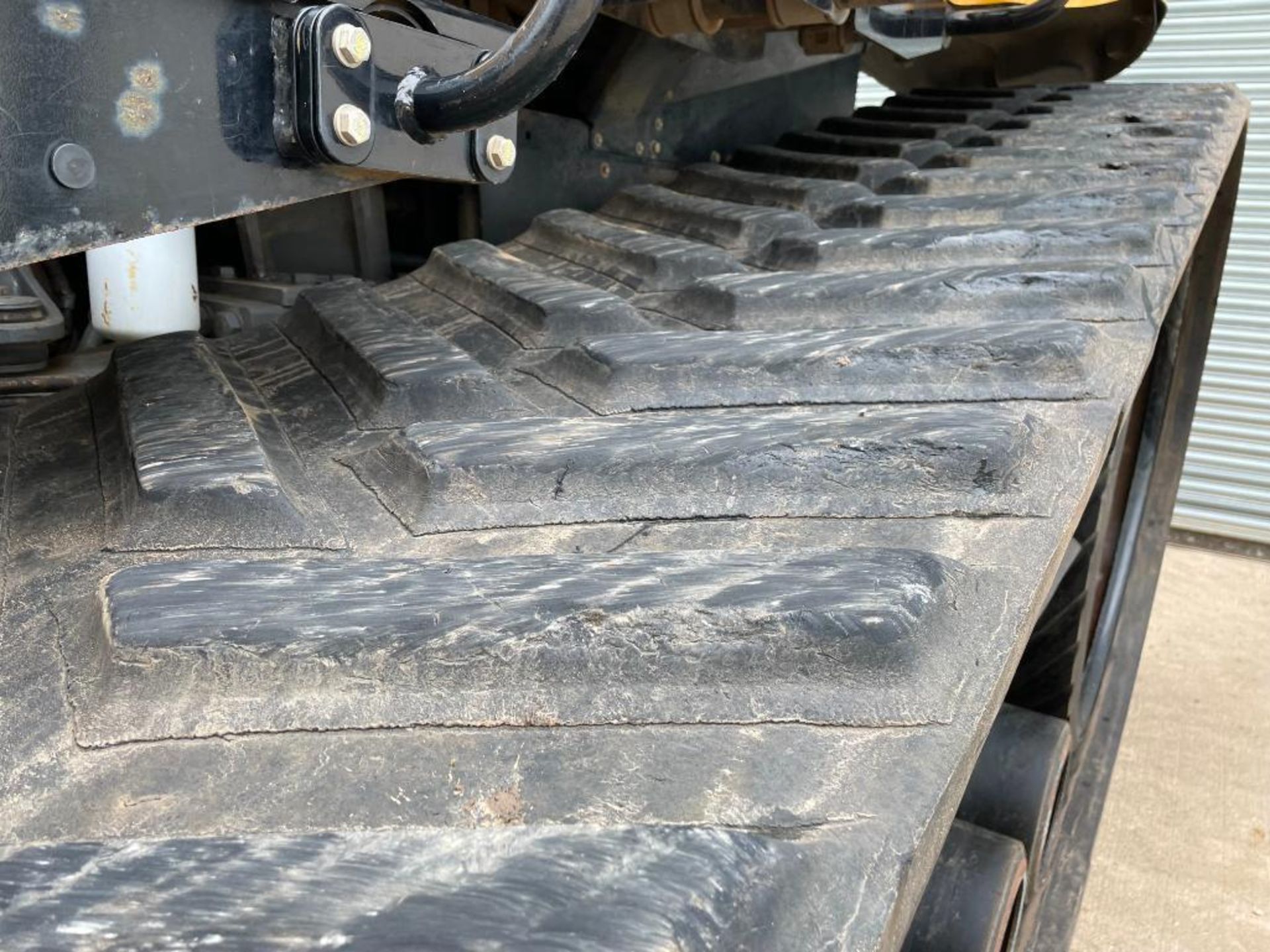 2014 CAT Challenger MT775E rubber tracked crawler with 4 electric spools, fitted with 30" tracks, id - Image 10 of 23