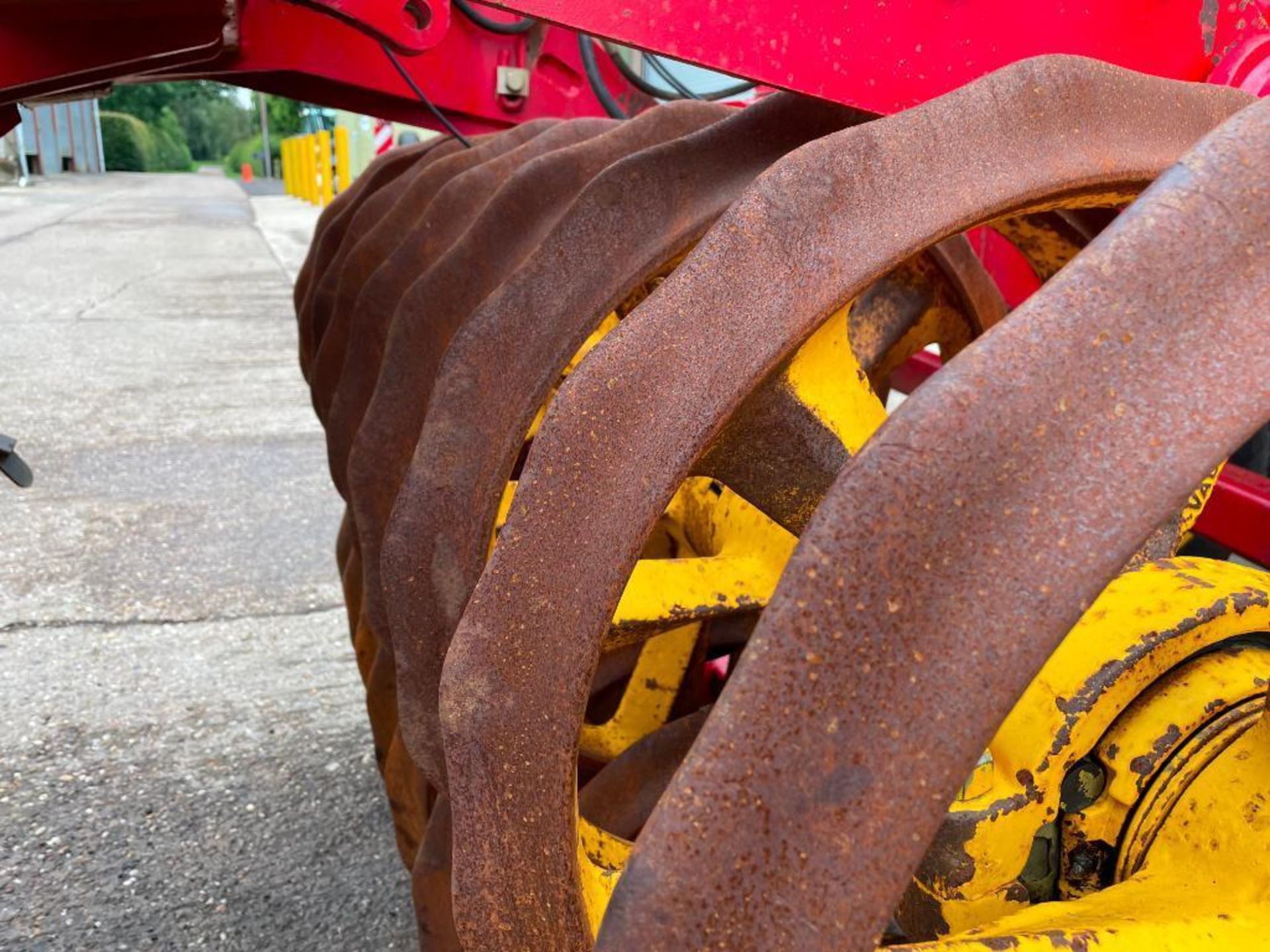 Vaderstad Rexius Twin 630 with front discs, ring packers and levelling boards. NB: Manual in office - Image 6 of 11