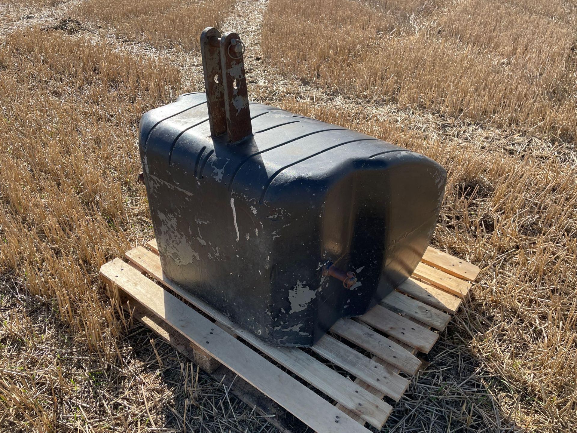 AGCO 900kg linkage mounted front weight block - Image 5 of 5