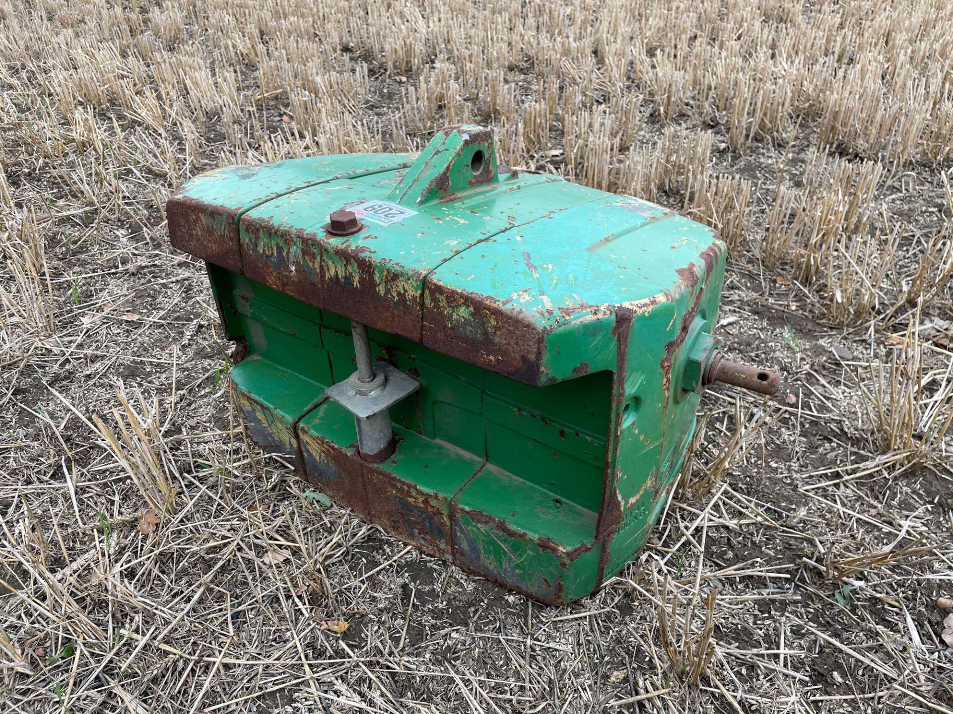 John Deere 900kg weight block - Image 2 of 2