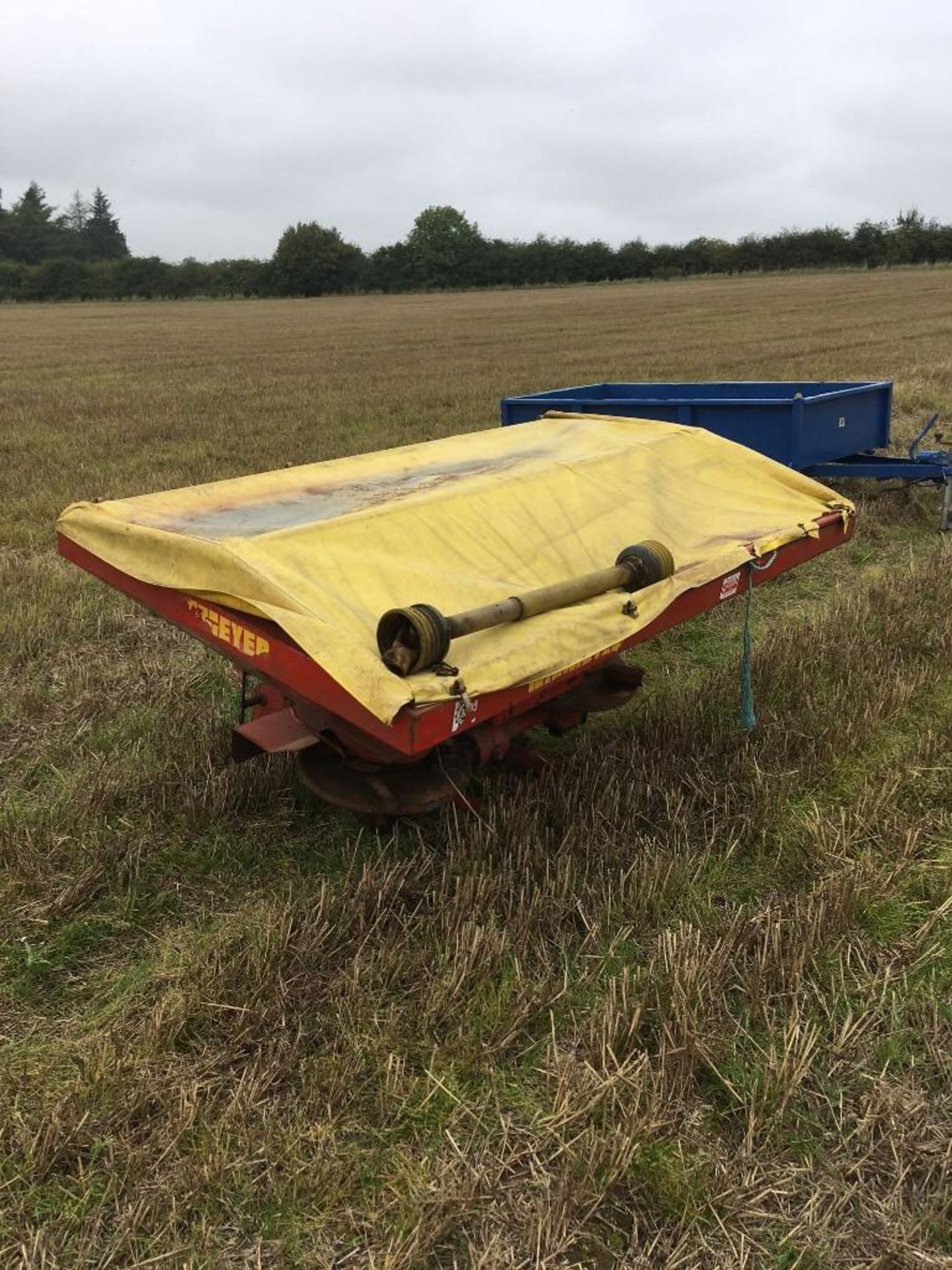 Fertiliser Spreader - Image 4 of 5