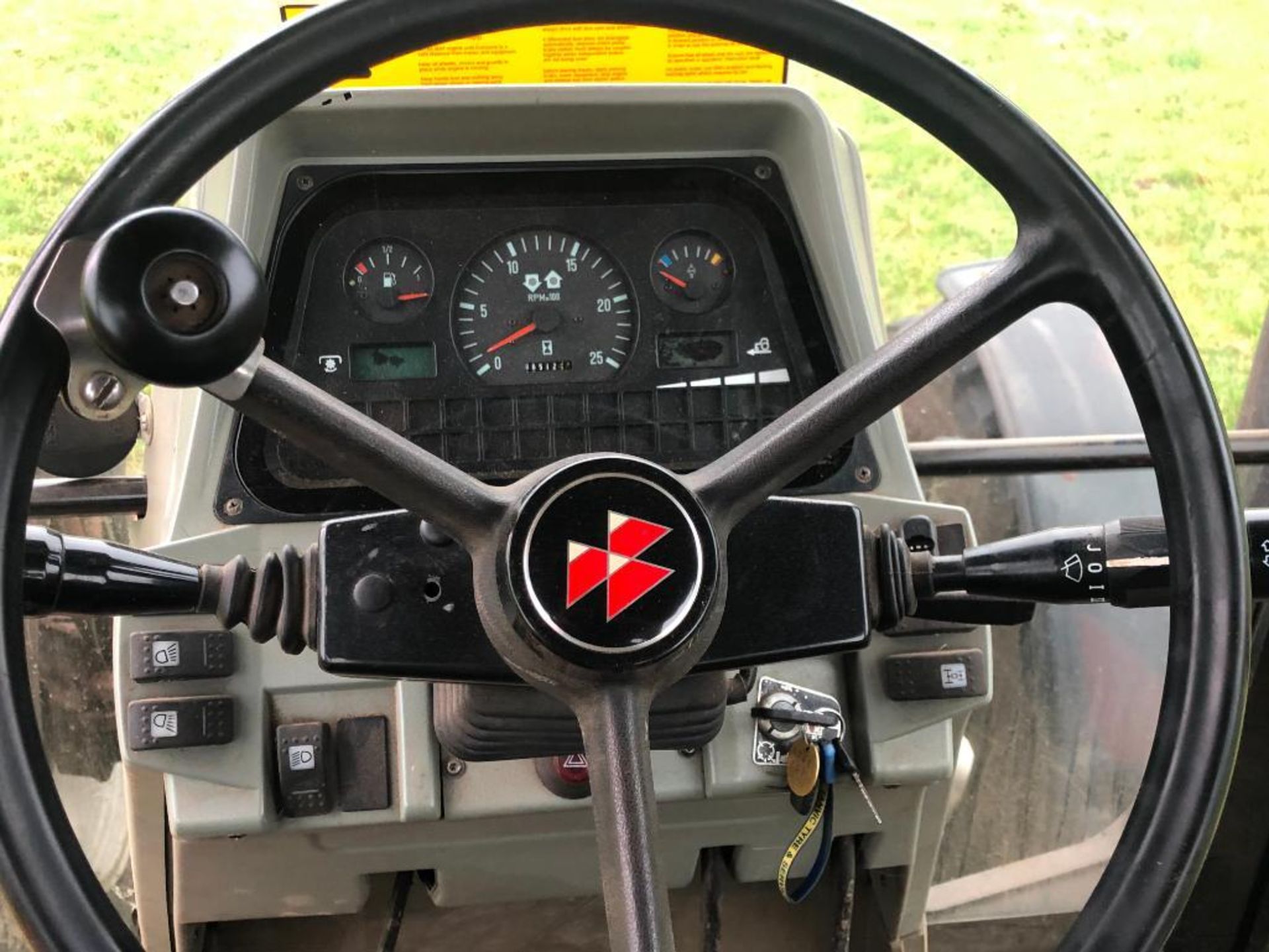 1996 Massey Ferguson 6180 Dynashift 4wd tractor with 3 manual spools and front wafer weights on 13.6 - Image 16 of 20