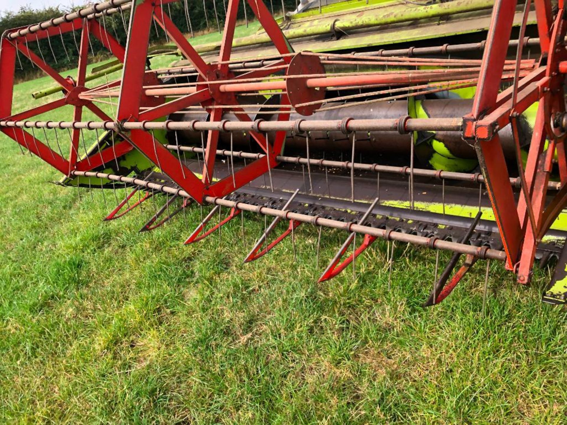 Claas Senator 70 combine harvester with 10ft header on 18.4/15-26 front wheels and tyres. No V5. Hou - Image 11 of 13