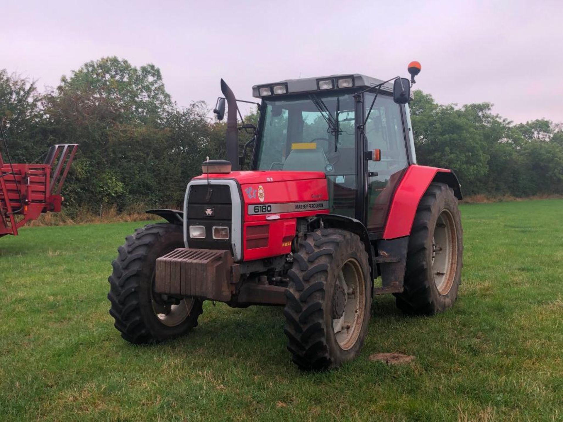 1996 Massey Ferguson 6180 Dynashift 4wd tractor with 3 manual spools and front wafer weights on 13.6 - Image 19 of 20