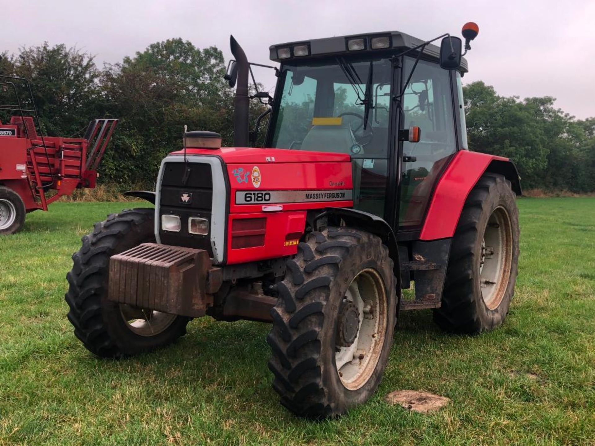 1996 Massey Ferguson 6180 Dynashift 4wd tractor with 3 manual spools and front wafer weights on 13.6 - Image 11 of 20