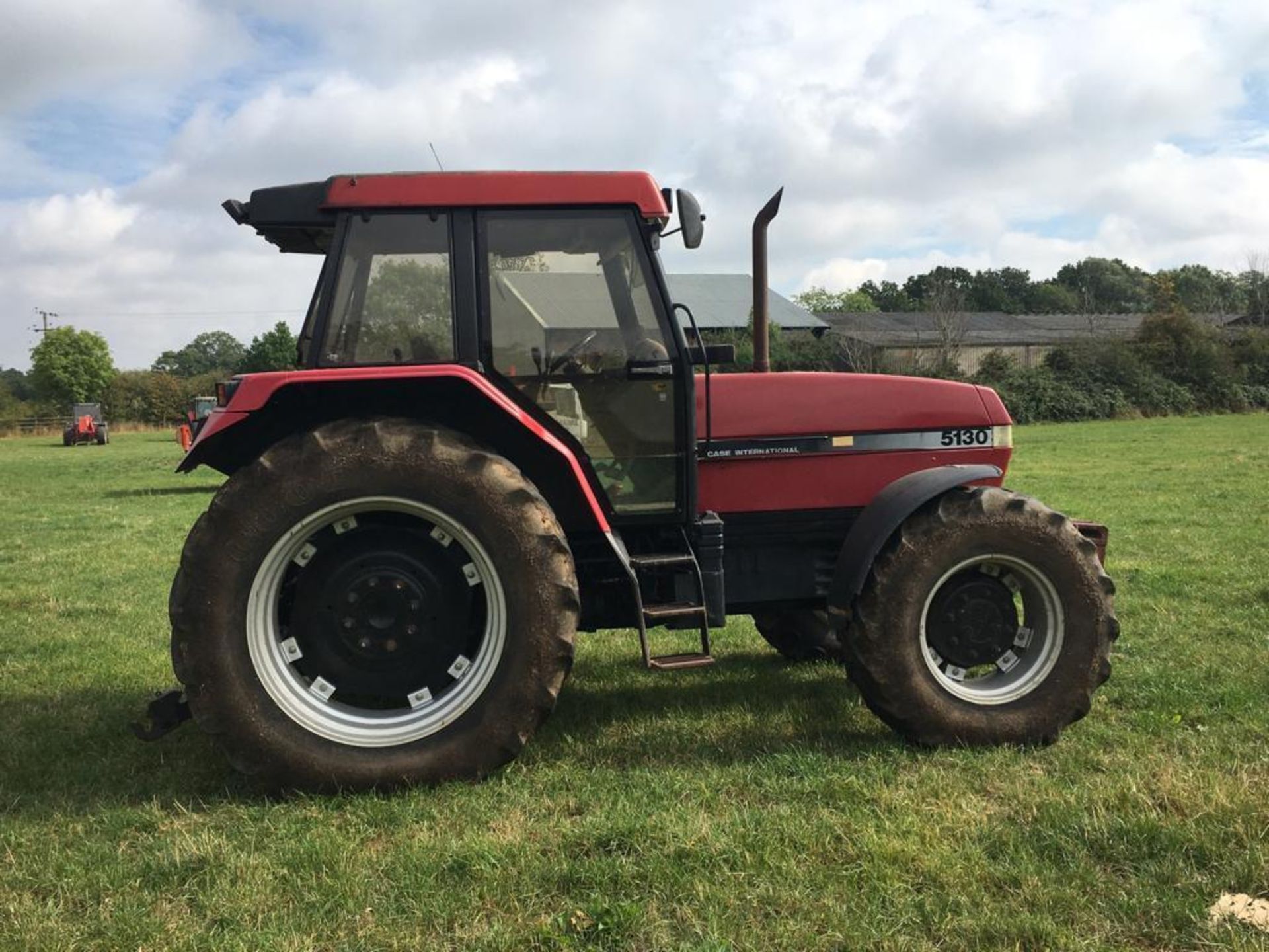 1995 Case International 5130 Maxxum Plus 4wd tractor with 2 manual spools and front wafer weights on - Image 12 of 16