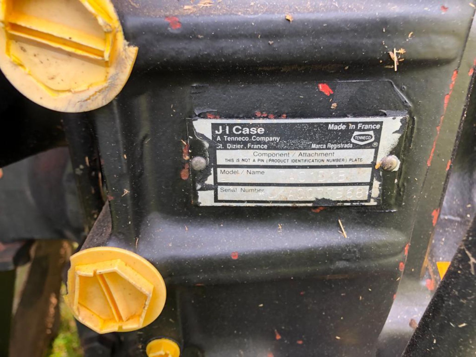 1995 Case International 5130 Maxxum Plus 4wd tractor with 2 manual spools and front wafer weights on - Image 6 of 16