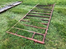 Metal feed gate 14ft, red