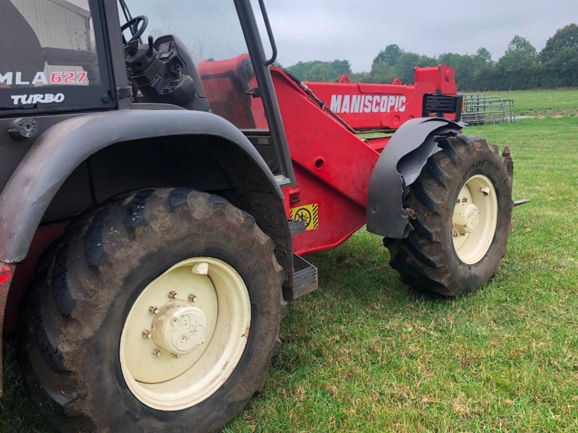 1999 Manitou Maniscopic MLA627 Turbo powershift pivot steer materials handler with PUH and pin and c - Image 17 of 26