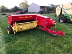 New Holland 286 Super Hayliner conventional baler. Serial No: B286T3520