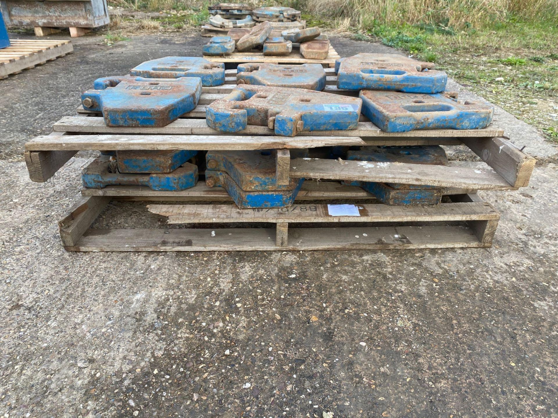 19 x Ford weights to fit 4000/5000 series - Image 2 of 2