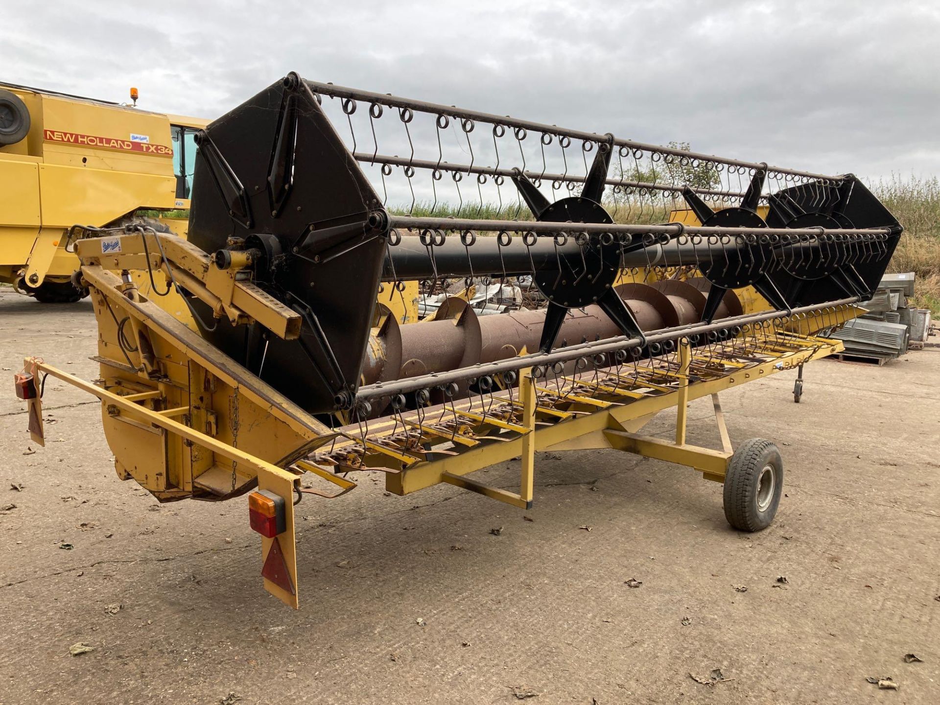 1990 New Holland TX34, 17ft header, on Goodyear 23.1-30 front and 13/65-18 rear wheels & tyres, Reg - Image 35 of 35