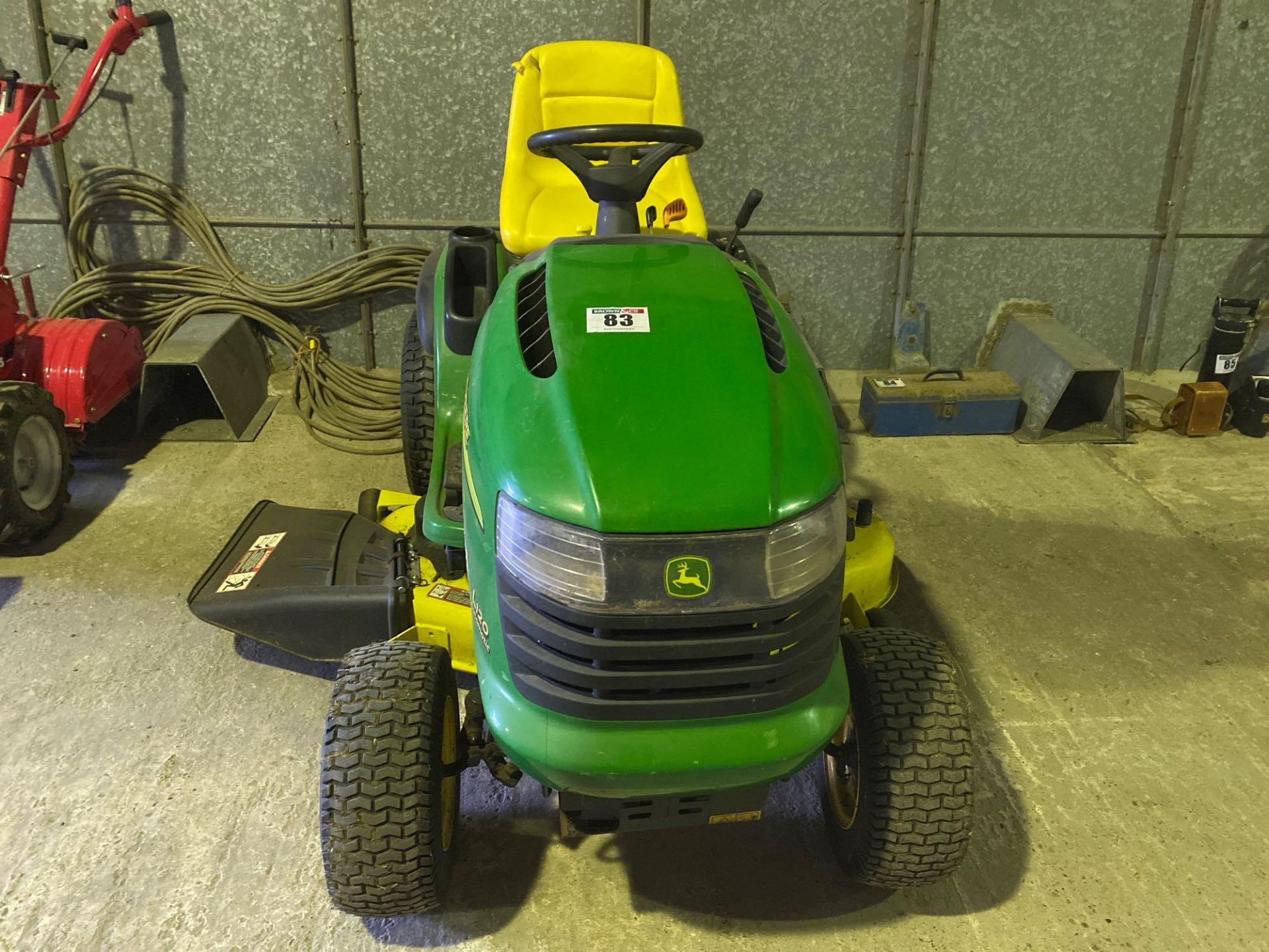 John Deere L120 automatic, ride on lawnmower, 48 inch cut, 410 hours. New cutting deck, bearings and - Image 4 of 4