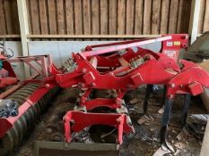 Spaldings TDR flatlift 2.5m c/w 7 sweep legs, discs and rubber packer roller. Model:12880. Serial No