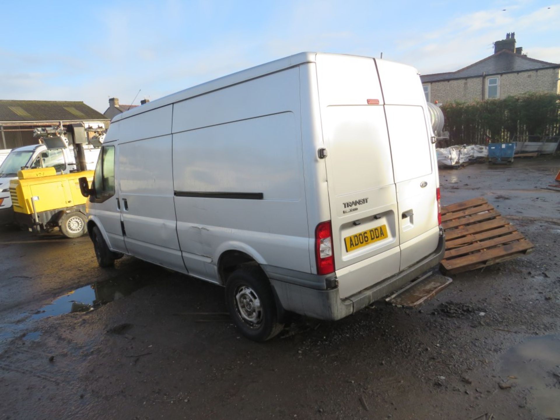 06 reg FORD TRANSIT 115 T350L RWD (NON RUNNER) 1ST REG 06/06, TEST 03/21, 131129M, V5 HERE, 5 FORMER - Image 3 of 5