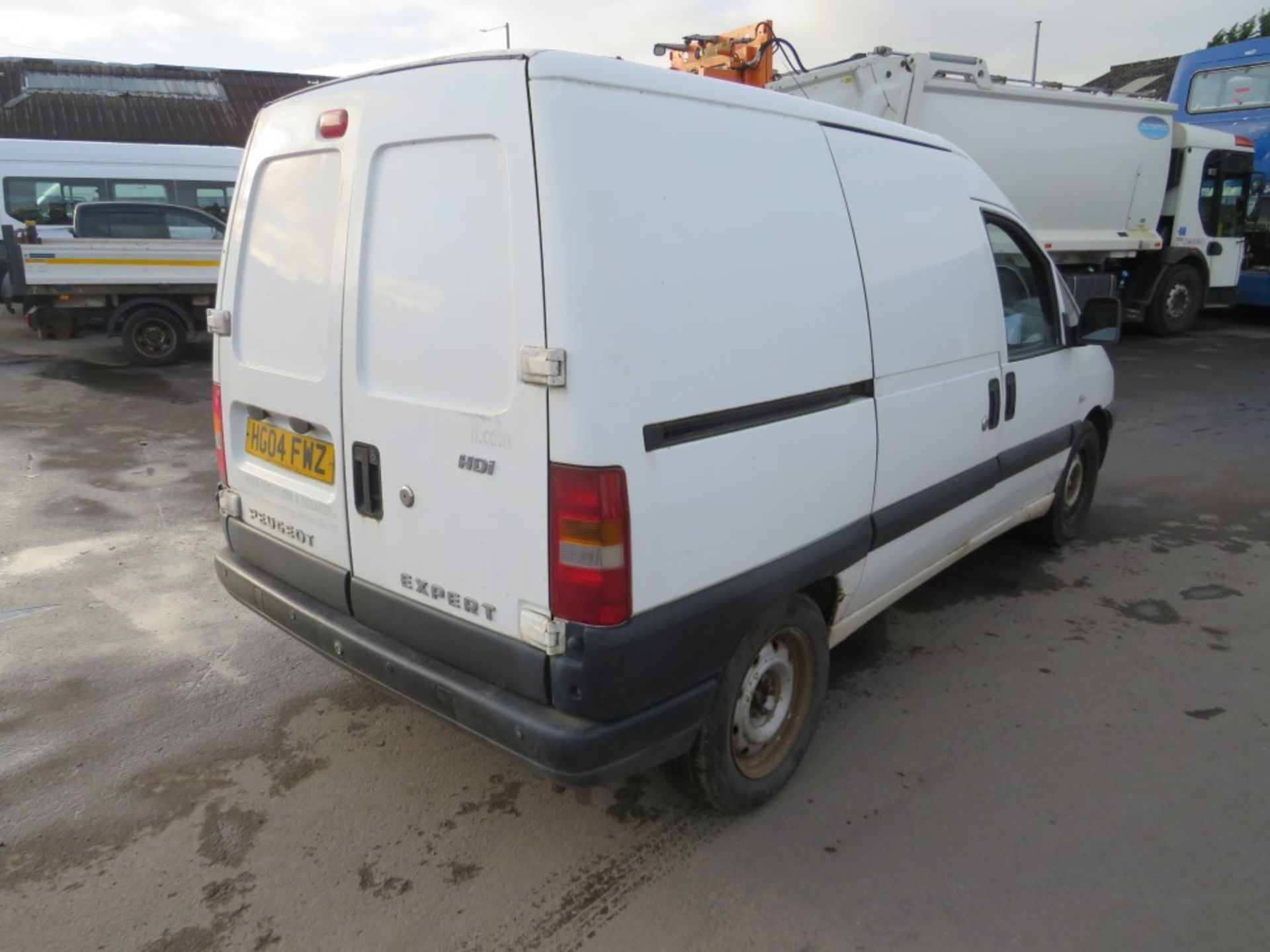 04 reg PEUGEOT EXPERT 900 HDI, 1ST REG 03/04, 164424M NOT WARRANTED, V5 HERE, 8 FORMER KEEPERS [+ - Image 4 of 6
