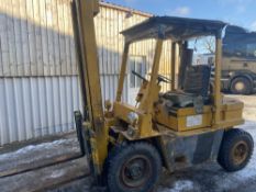 LANCER BOSS FORK LIFT TRUCK (LOCATION BLACKBURN) RUNS, DRIVES & STOPS (RING FOR COLLECTION