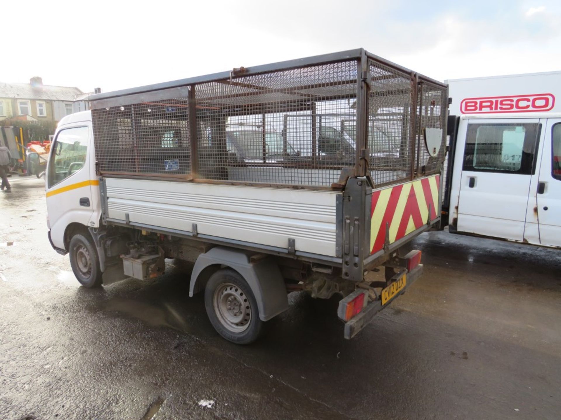 12 reg TOYOTA DYNA 350 D-4D MWB TIPPER (DIRECT COUNCIL) 1ST REG 03/12, TEST 01/21, 96753M, V5 - Image 3 of 5