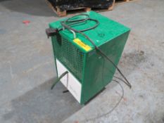 110/240V SMALL DEHUMIDIFIER (DIRECT HIRE CO) [+ VAT]