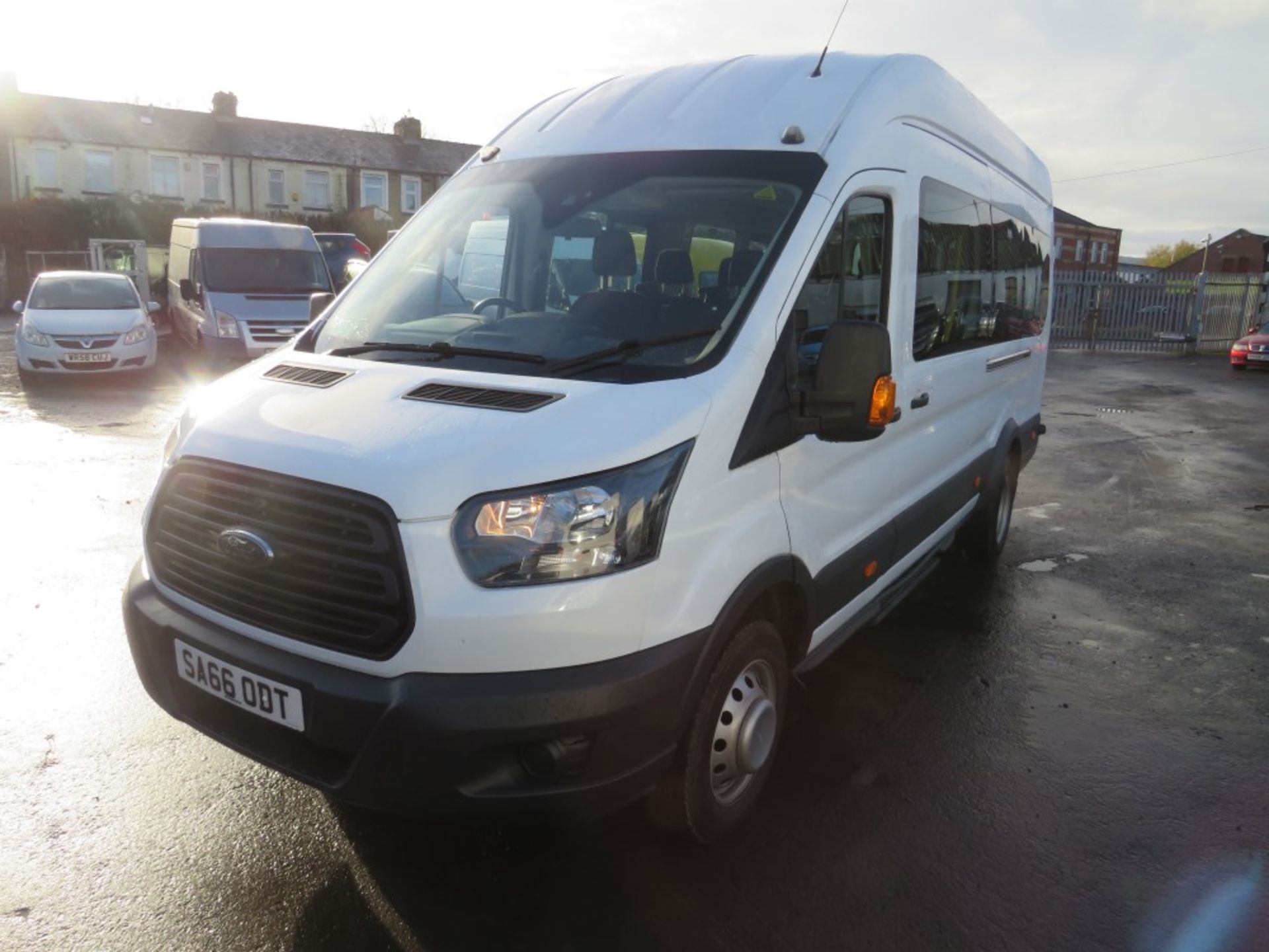 66 reg FORD TRANSIT 460 ECONETIC TECH MINIBUS, 1ST REG 10/16, TEST 04/21, 40791KM WARRANTED, V5 - Image 2 of 6