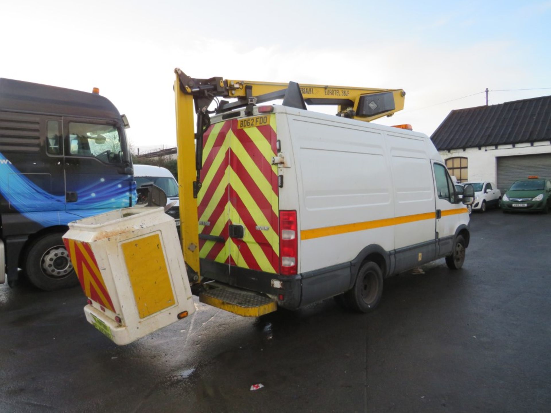 62 reg IVECO DAILY 50C17 CHERRY PICKER (DIRECT COUNCIL) 1ST REG 12/12, TEST 10/21, 95743M, V5 - Image 4 of 5