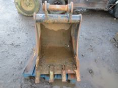 24" BUCKET (D) (DIRECT GAP) [+ VAT]