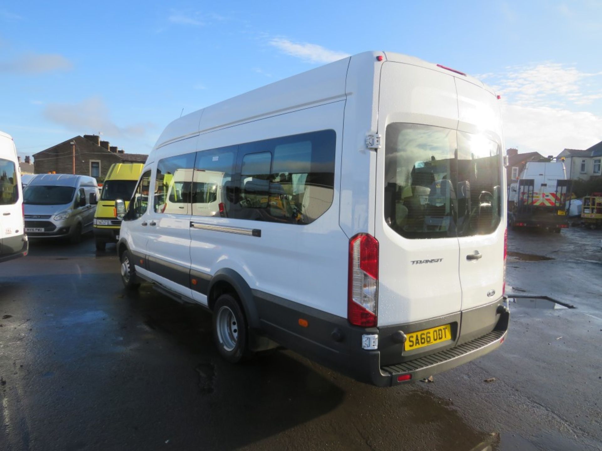 66 reg FORD TRANSIT 460 ECONETIC TECH MINIBUS, 1ST REG 10/16, TEST 04/21, 40791KM WARRANTED, V5 - Image 3 of 6