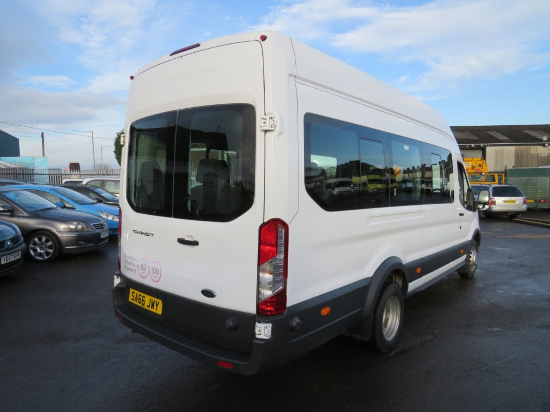 66 reg FORD TRANSIT 460 ECONETIC TECH MINIBUS, 1ST REG 10/16, 33190KM WARRANTED, V5 HERE, 1 OWNER - Image 4 of 6