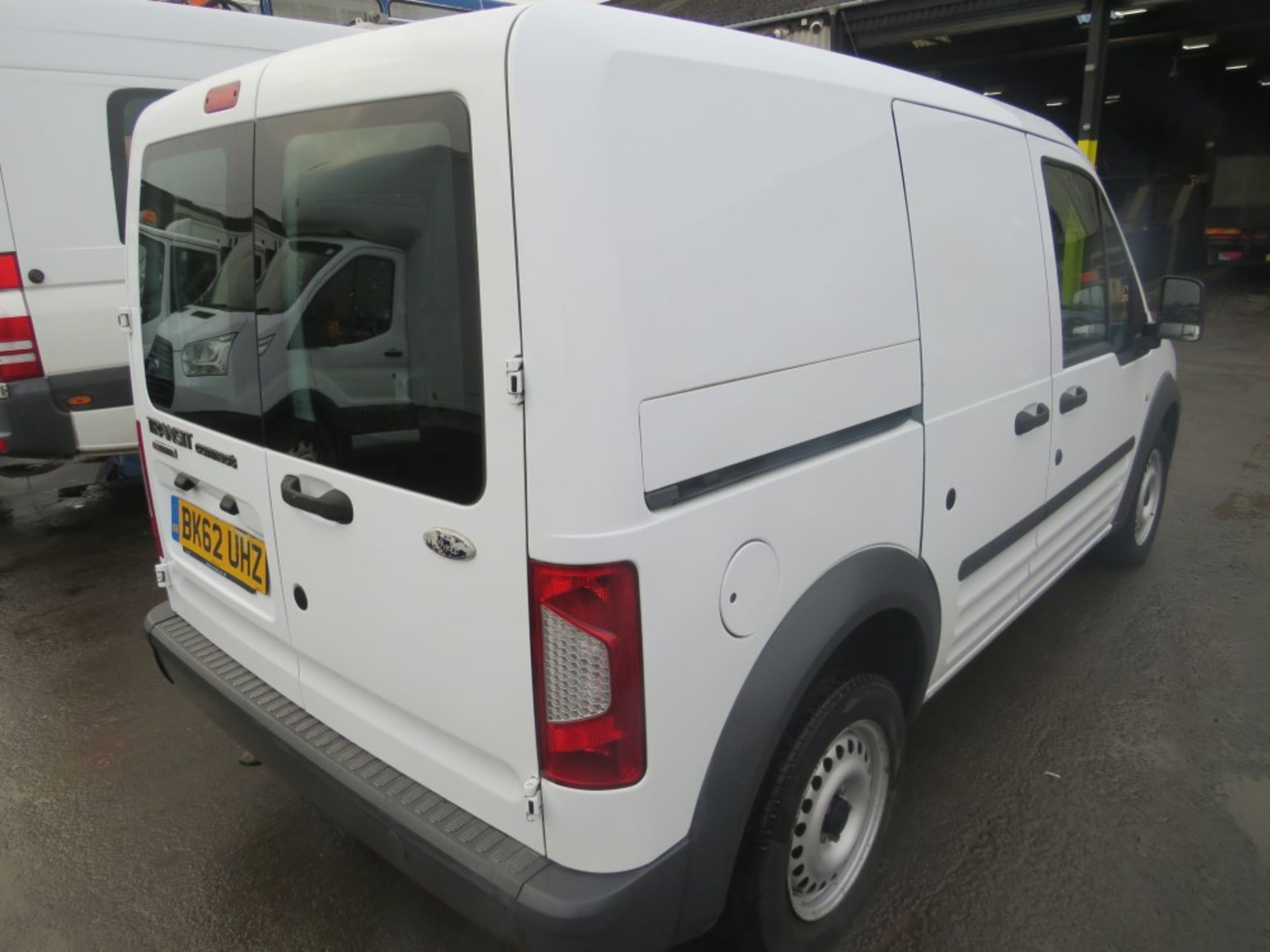 62 reg FORD TRANSIT CONNECT T220 CREW VAN, 1ST REG 10/12, 100065M WARRANTED, V5 HERE, 1 OWNER FROM - Image 4 of 7