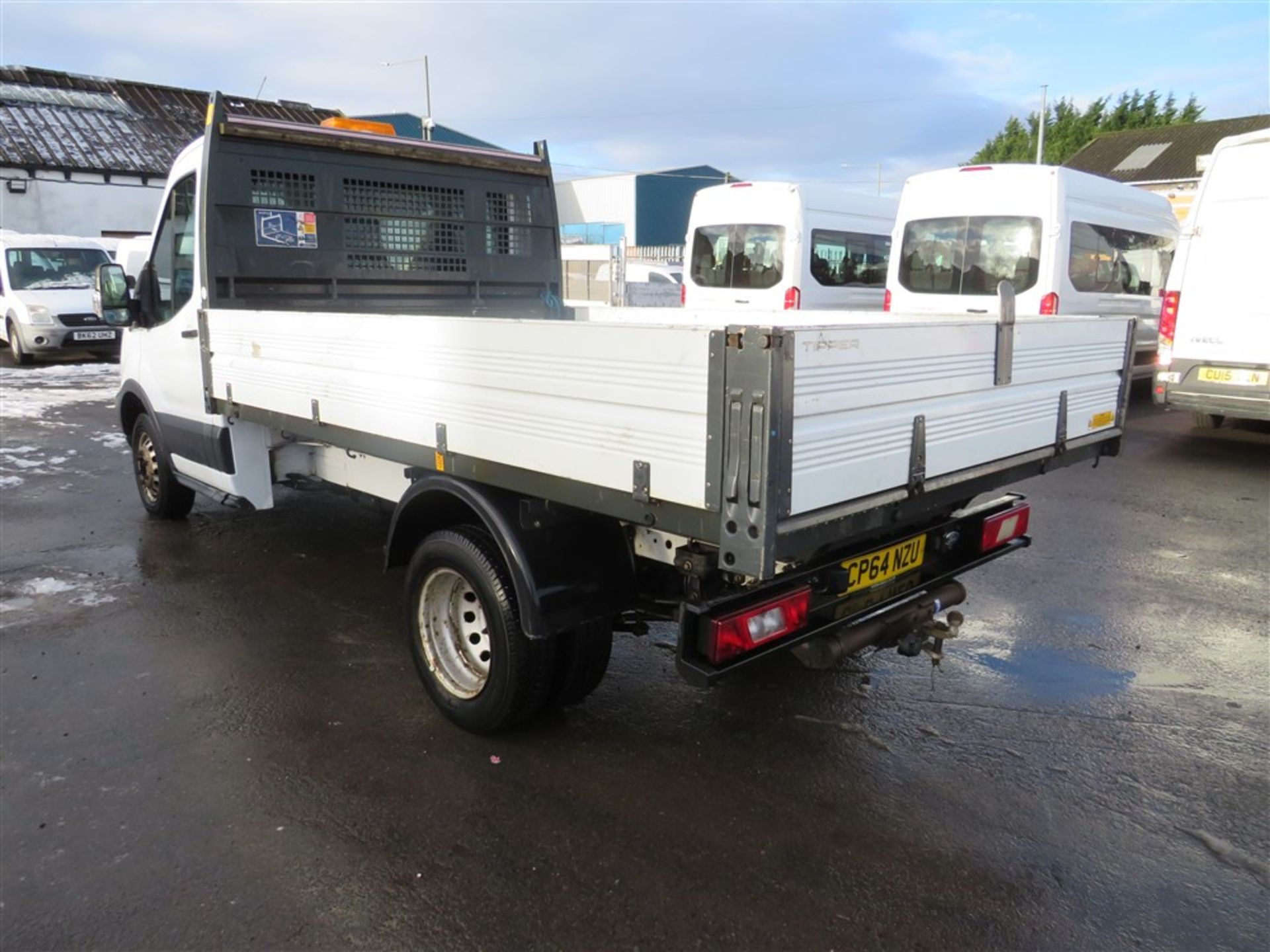 64 reg FORD TRANSIT 350 TIPPER, 1ST REG 01/15, 80550M, V5 HERE, 1 FORMER KEEPER [+ VAT] - Image 3 of 5