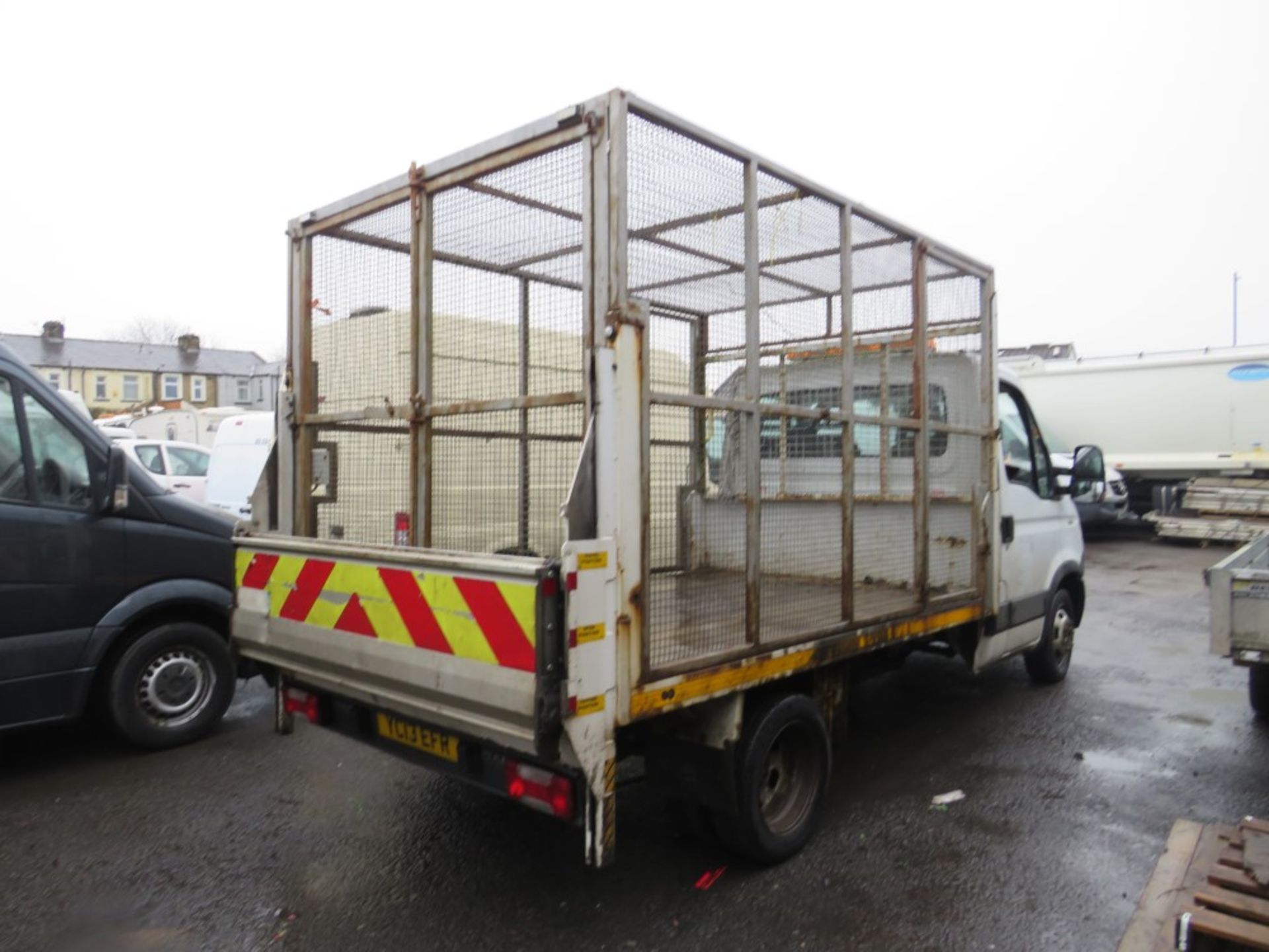 13 reg IVECO DAILY 35C15 MWB TIPPER (DIRECT COUNCIL) 1ST REG 05/13, TEST 03/21, 169583M, V5 MAY - Image 4 of 5