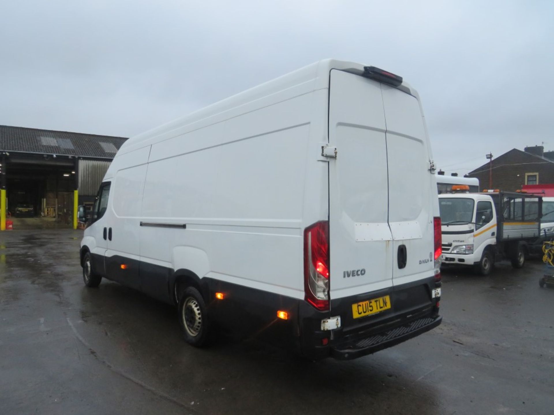 15 reg IVECO DAILY 35S13 XLWB, 1ST REG 06/15, 116808M, V5 HERE, 1 OWNER FROM NEW [+ VAT] - Image 3 of 6