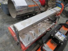 200MM 240V TILE BRIDGESAW (DIRECT HIRE CO) [+ VAT]