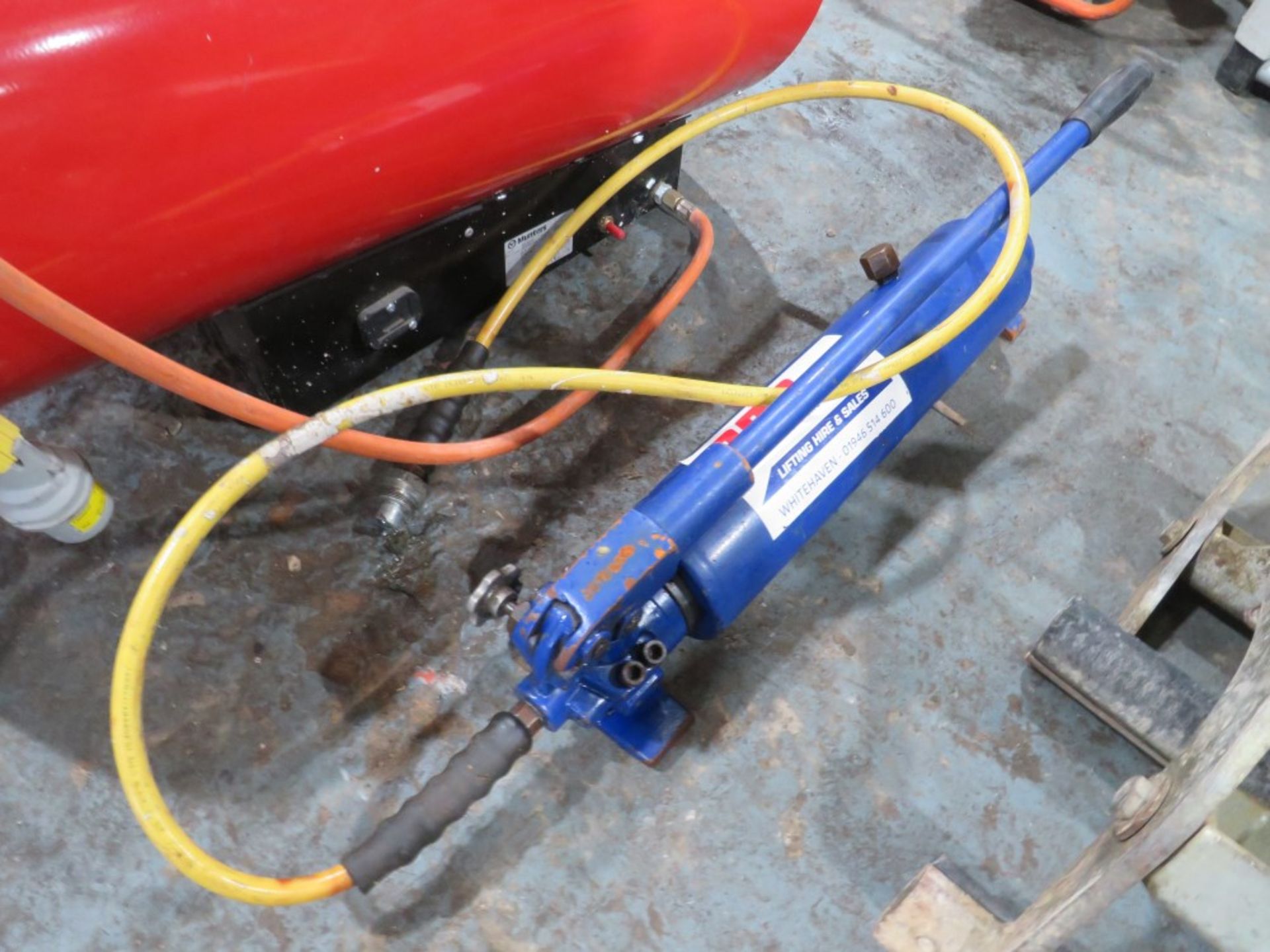 2 LITRE HYDRAULIC HAND PUMP (DIRECT GAP) [+ VAT]