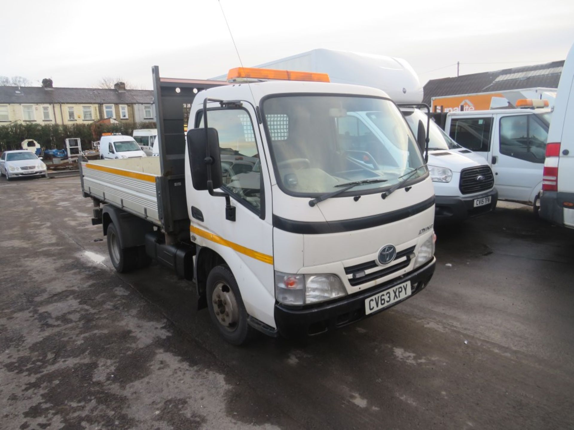 63 reg TOYOTA DYNA 350 D-4D MWB TIPPER (DIRECT COUNCIL) 1ST REG 01/14, TEST 01/21, 47947M, V5