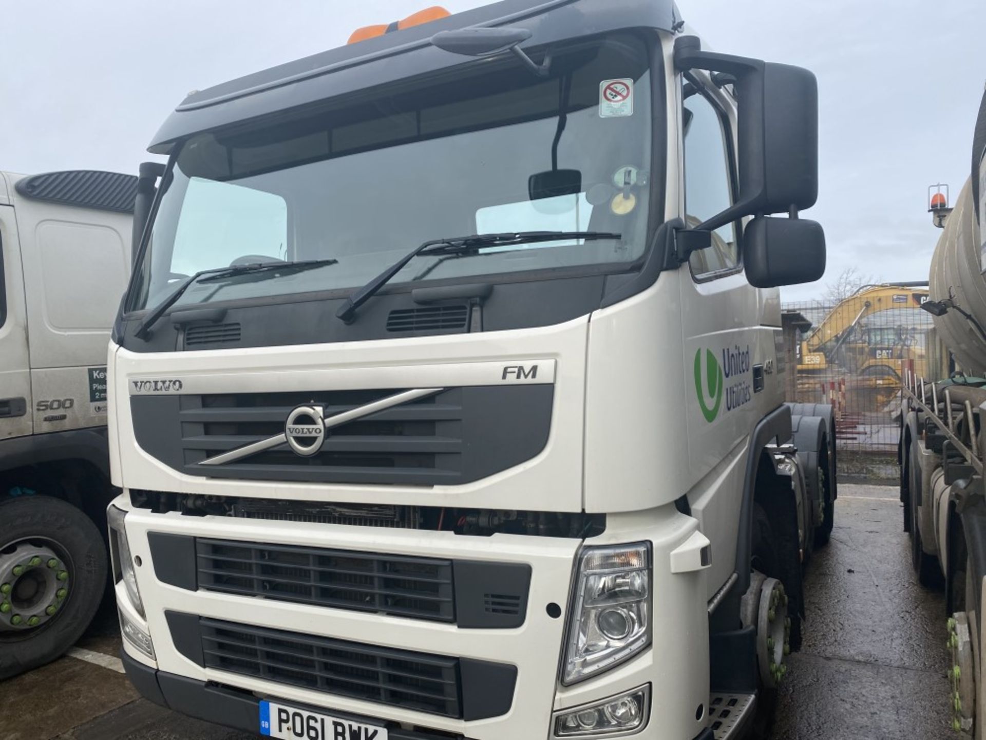 61 reg VOLVO FM460 6WHL TRACTOR UNIT (DIRECT UNITED UTILITIES WATER) (LOCATION WINSFORD) 1ST REG - Image 2 of 6