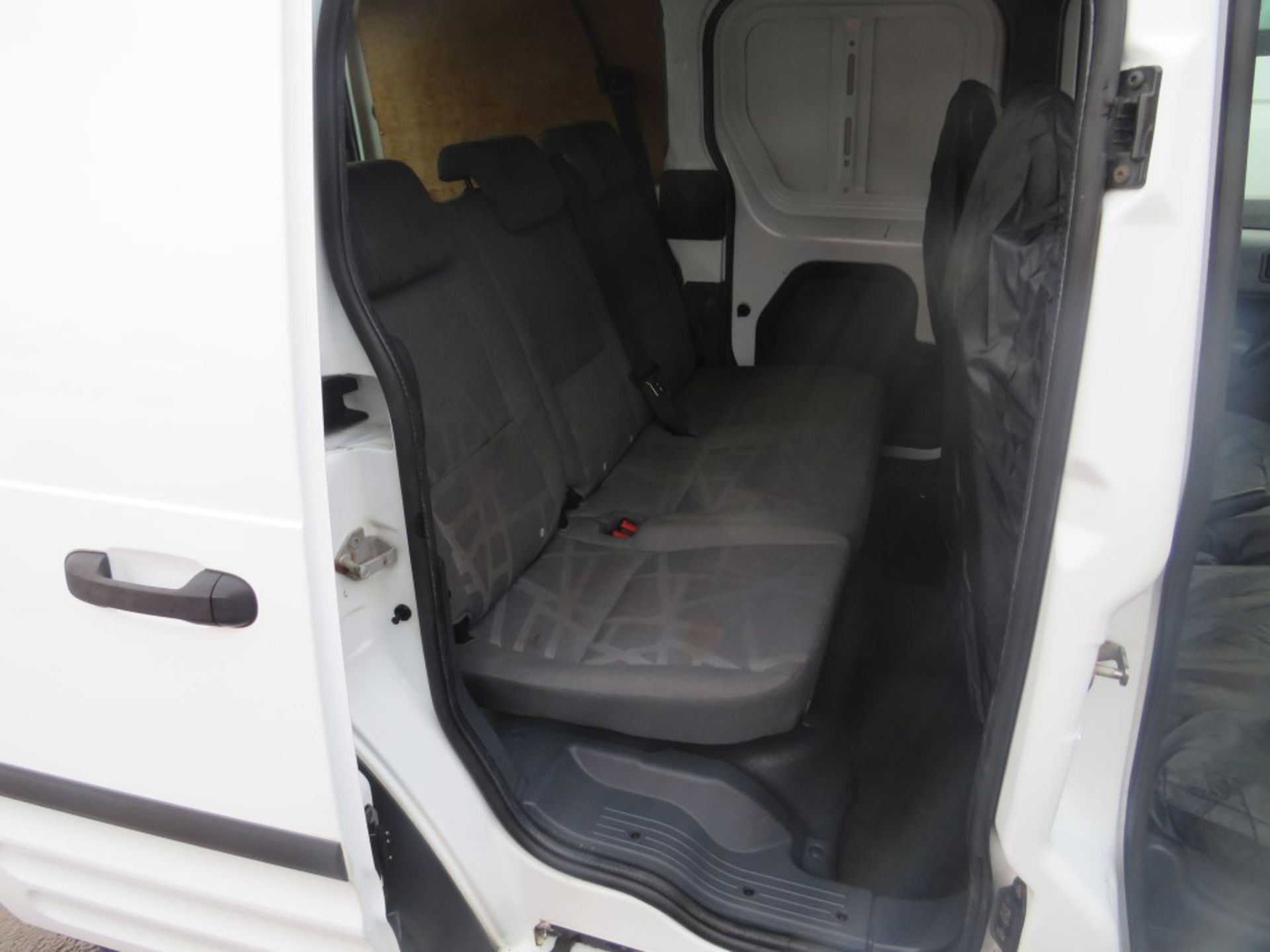 62 reg FORD TRANSIT CONNECT T220 CREW VAN, 1ST REG 10/12, 100065M WARRANTED, V5 HERE, 1 OWNER FROM - Image 5 of 7