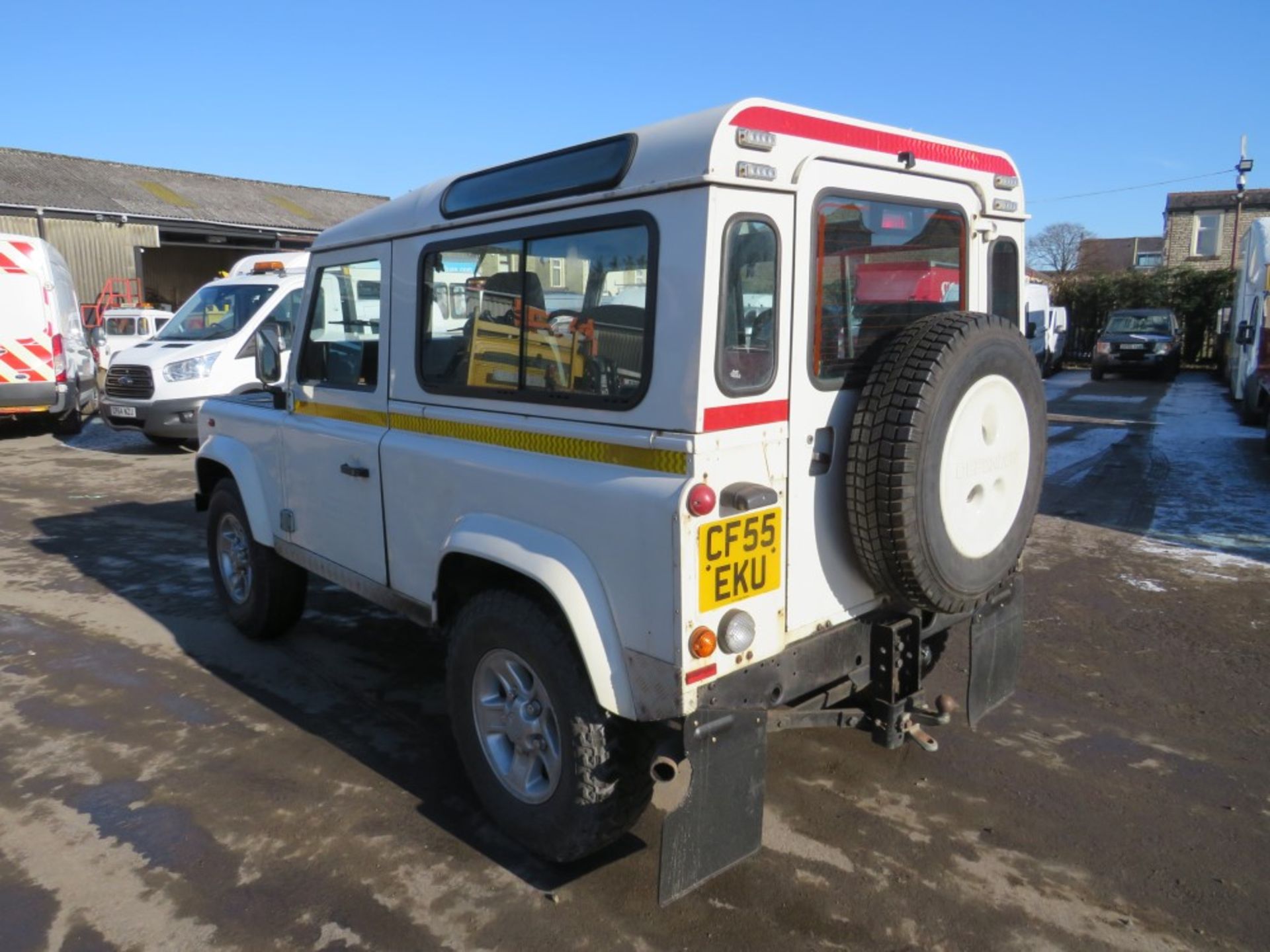 55 reg LAND ROVER DEFENDER 90 TD5 COUNTY, 1ST REG 01/06, TEST 02/22, 153163M WARRANTED, V5 HERE, 1 - Image 3 of 7