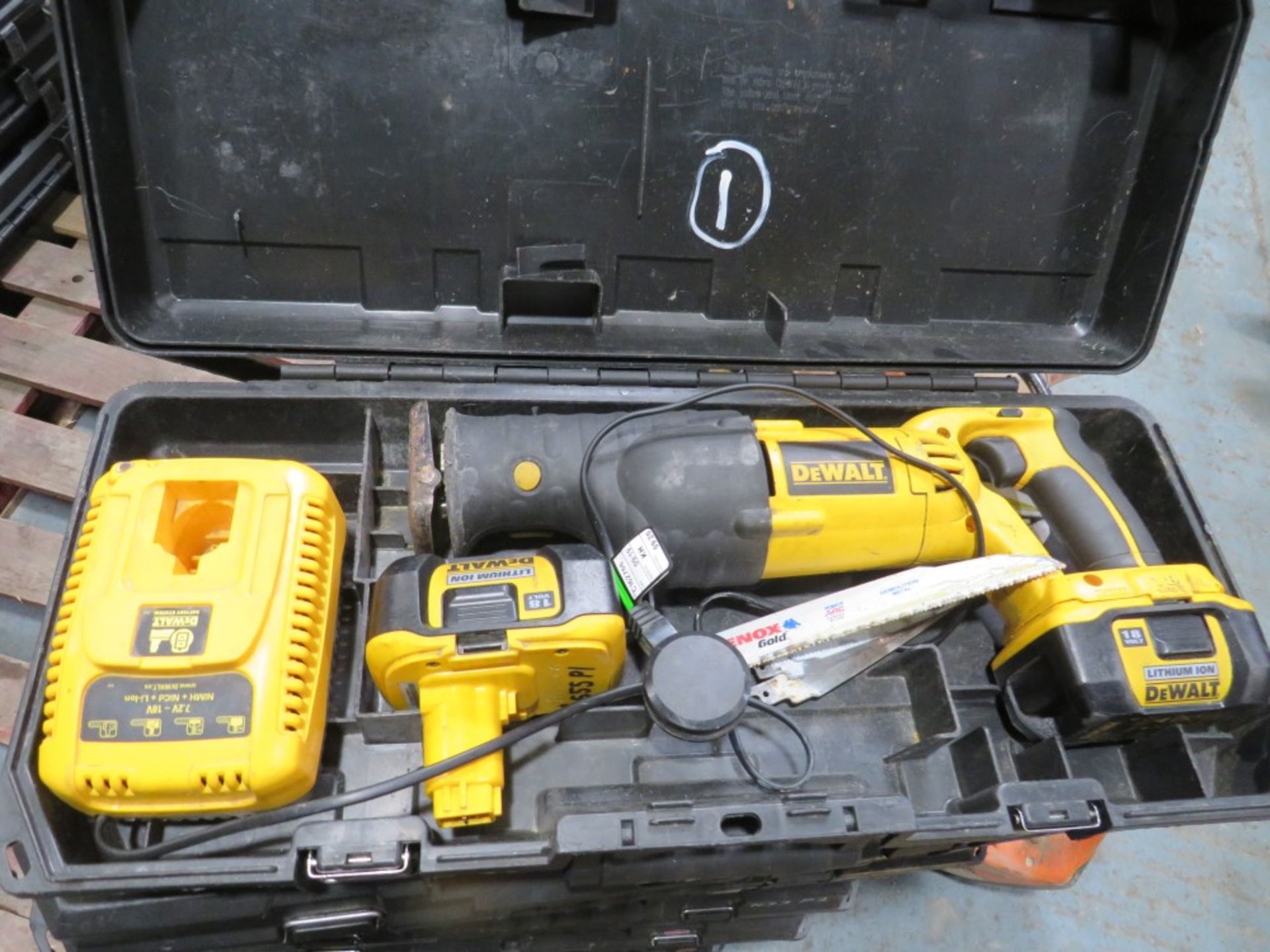 DEWALT RECIP SAW - COMPLETE (DIRECT LANCS FIRE & RESCUE) [+ VAT]