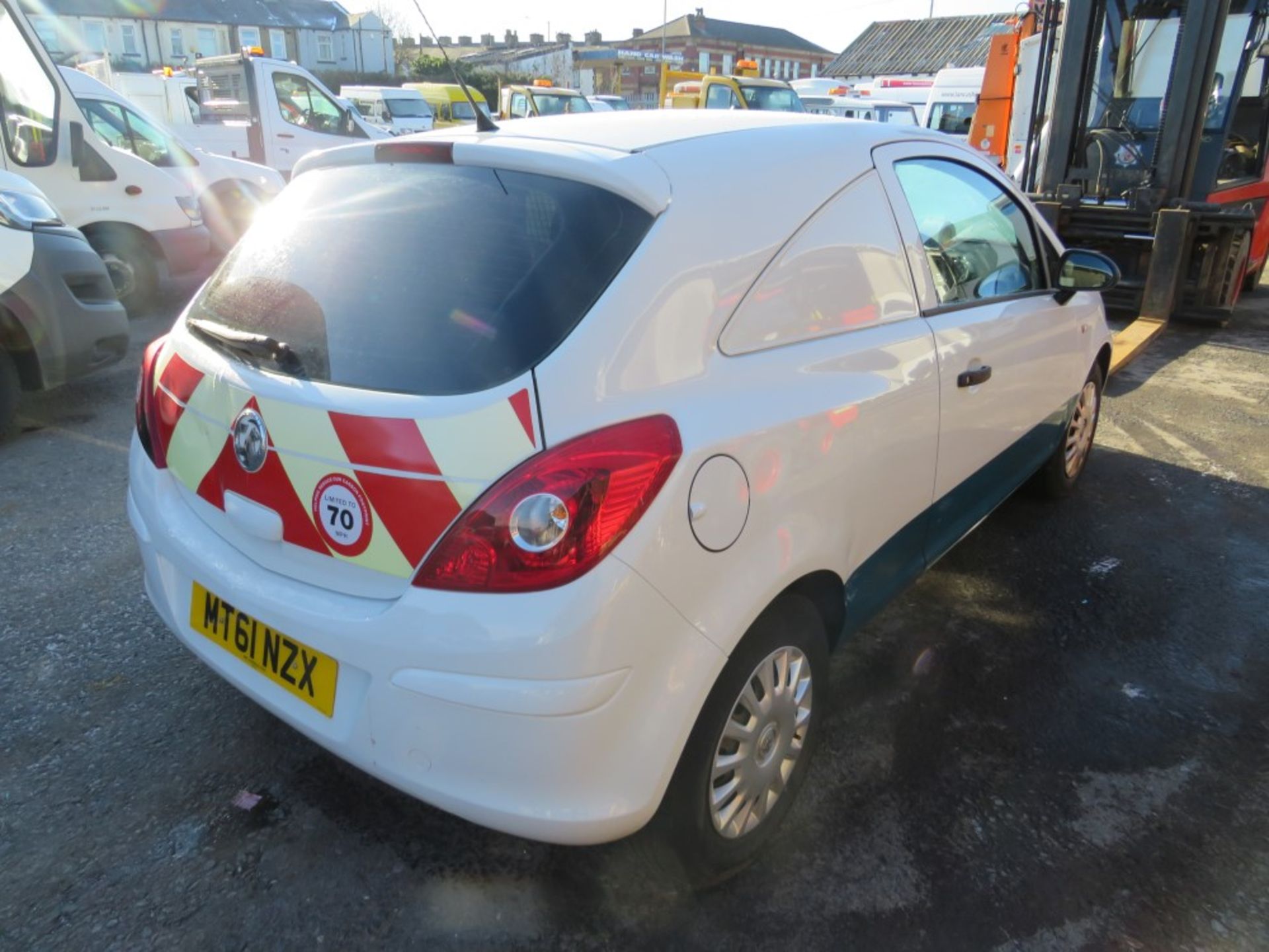 61 reg VAUXHALL CORSA CDTI ECOFLEX VAN (DIRECT UNITED UTILITIES WATER) (NON RUNNER) 1ST REG 01/12, - Image 4 of 5