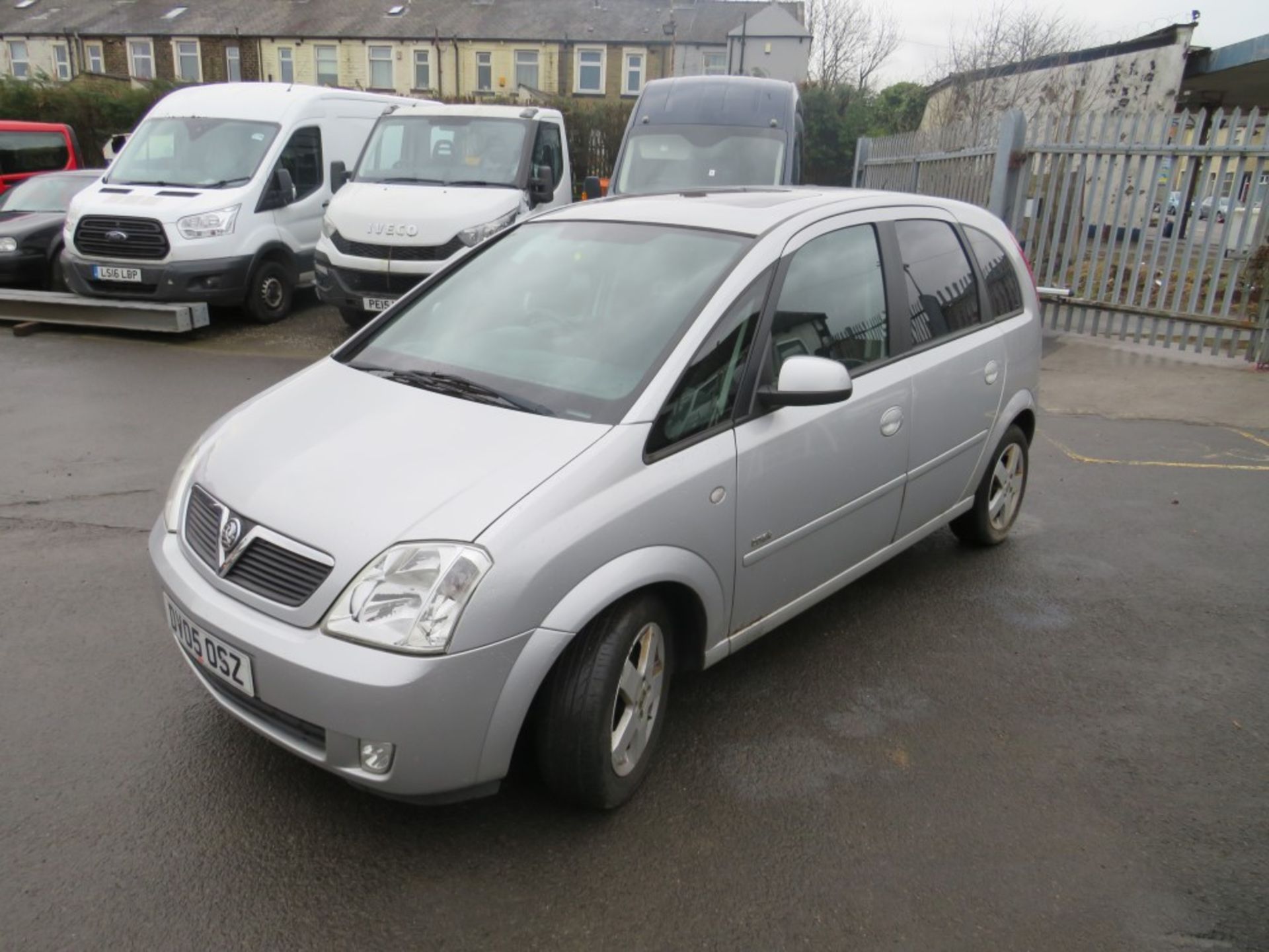 05 reg VAUXHALL MERIVA DESIGN 16V, 1ST REG 05/05, TEST 10/21, 131820M, V5 HERE, 3 FORMER KEEPERS [NO - Image 2 of 6