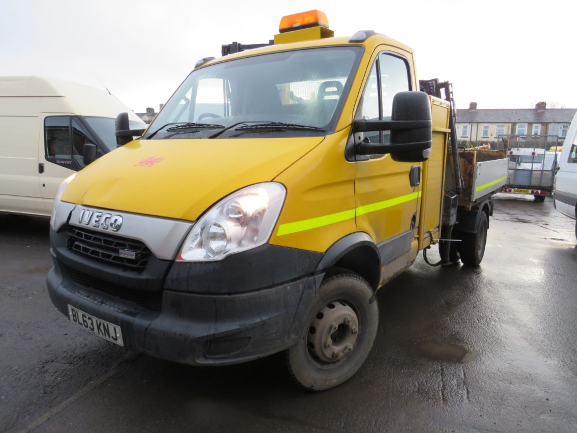 63 reg IVECO DAILY 70C17 TIPPER C/W HIAB (DIRECT COUNCIL) 1ST REG 01/14, TEST 04/21, 111440KM, V5 - Image 2 of 6