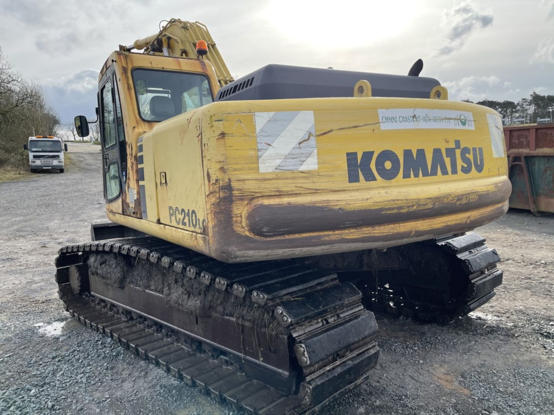 2001 KOMATSU PC210 LC 360 DEGREES EXCAVATOR ON RUBBER TRACKS (DIRECT COUNCIL) (LOCATION ANGLESEY) - Image 4 of 10