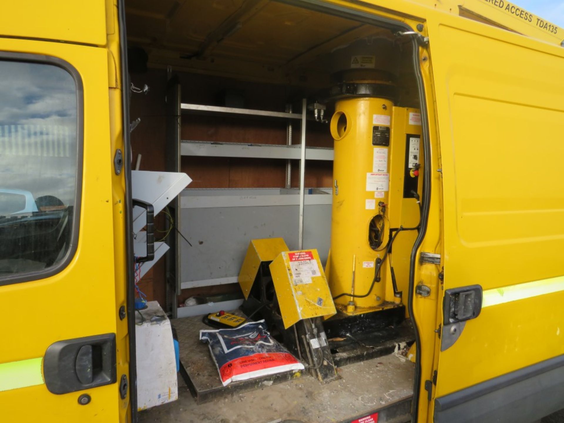 11 reg IVECO DAILY 50C14 C/W HOIST (DIRECT COUNCIL) 1ST REG 05/11, TEST 08/21, 120742KM, V5 HERE, - Image 5 of 8