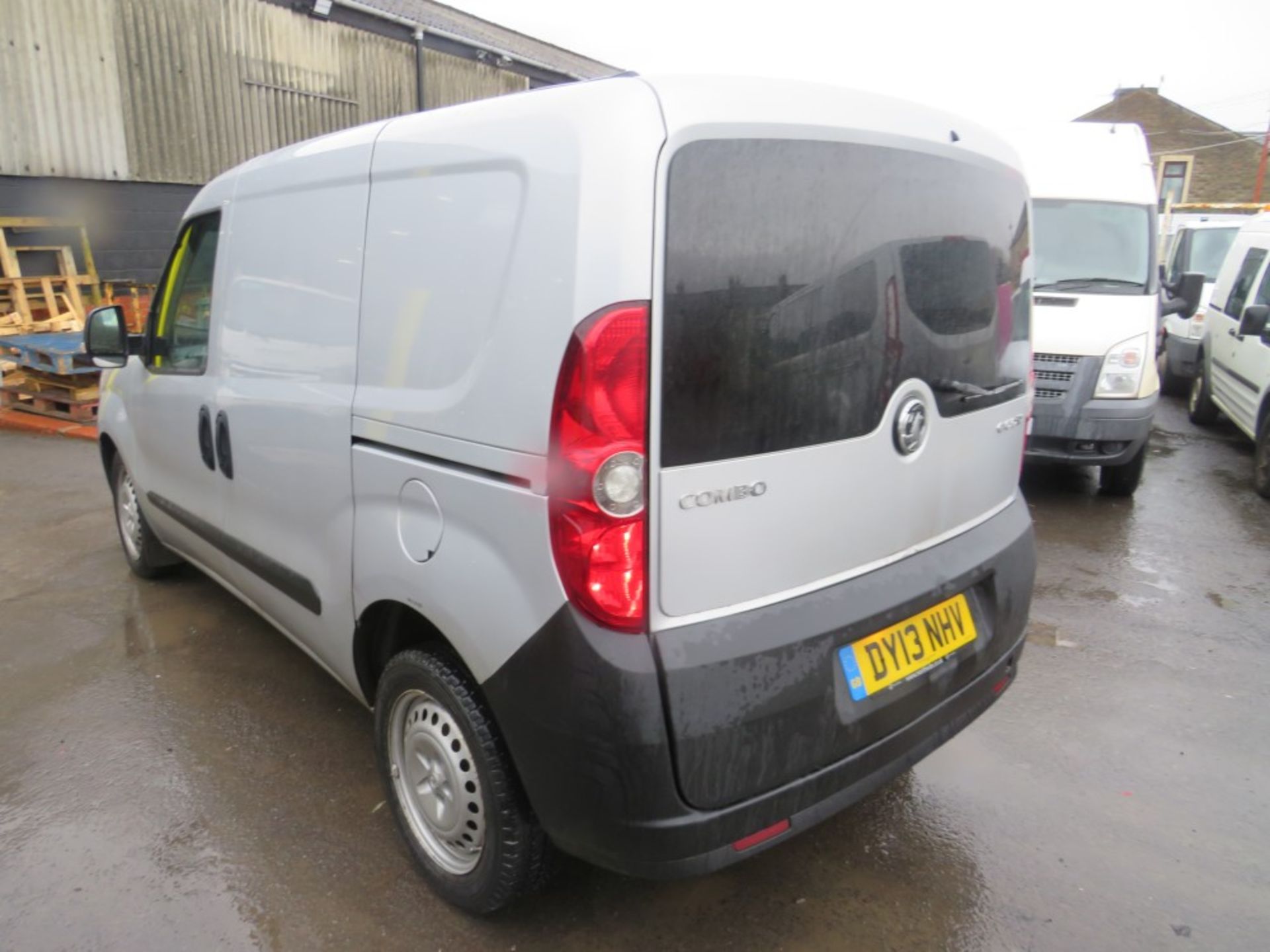 13 reg VAUXHALL COMBO 2300 CDTI SS E-FLEX, 1ST REG 05/13, TEST 10/21, 117740M, V5 HERE, 3 FORMER - Image 3 of 6