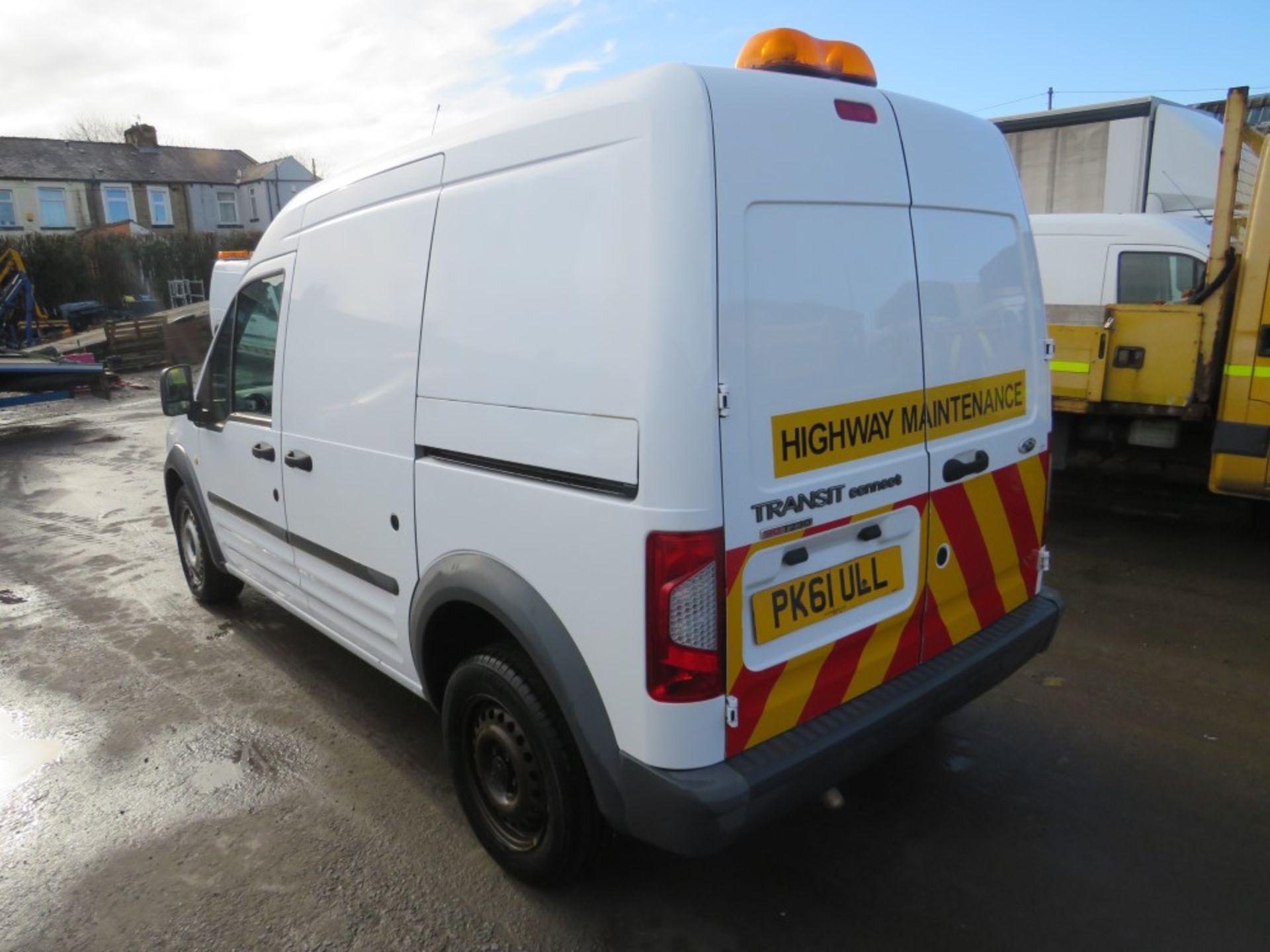 61 reg FORD TRANSIT CONNECT 90 T230 (DIRECT COUNCIL) 1ST REG 01/12, 72462M [+ - Image 3 of 7