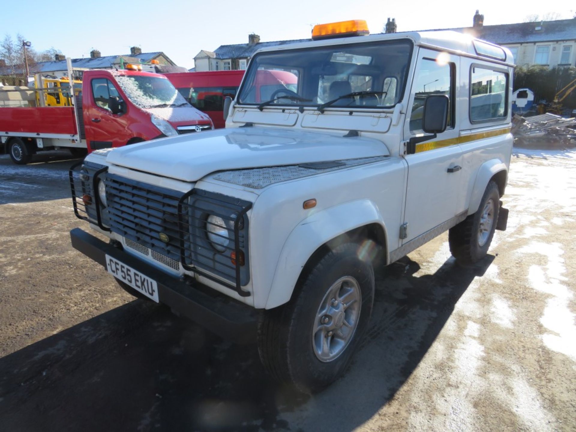 55 reg LAND ROVER DEFENDER 90 TD5 COUNTY, 1ST REG 01/06, TEST 02/22, 153163M WARRANTED, V5 HERE, 1 - Image 2 of 7